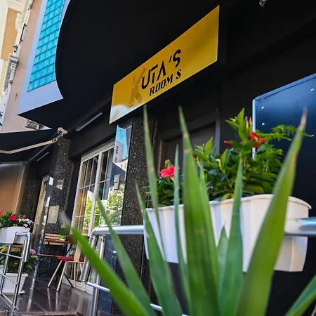 Kuta's 4 *