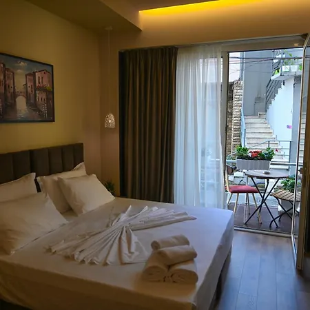 Kuta's 4 Apartment Tirana
